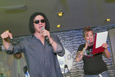 Gene Simmons im Hard Rock Cafe, Berlin