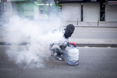 Polizei räumt das Protestlager am Taksim-Platz in Istanbul, Türkei