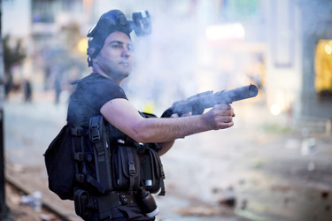 Polizei räumt das Protestlager am Taksim-Platz in Istanbul, Türkei