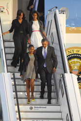 Barack Obama mit Gattin Michelle und Töchtern Natacha/Sasha und Malia Ann