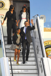 Barack Obama mit Gattin Michelle und Töchtern Natacha/Sasha und Malia Ann