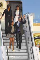 Barack Obama mit Gattin Michelle und Töchtern Natacha/Sasha und Malia Ann