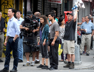 Marie Avgeropoulos, Taylor Lautner
