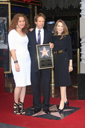 Jerry Bruckheimer mit Stieftochter Alexandria Balahoutis und Gattin Linda Bruckheimer