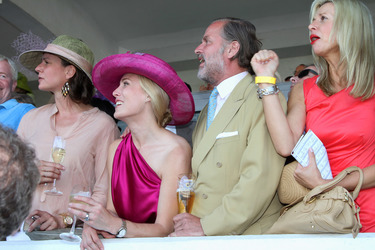 Enno von Ruffin mit Freundin Estelle Rytterborg und Gästen