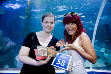 Lisa Wohlgemuth bei der Sea Life Aktion 'Unter Wasser unterm Hammer', Berlin