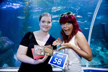 Lisa Wohlgemuth bei der Sea Life Aktion 'Unter Wasser unterm Hammer', Berlin