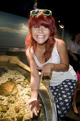 Lisa Wohlgemuth bei der Sea Life Aktion 'Unter Wasser unterm Hammer', Berlin