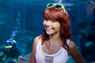 Lisa Wohlgemuth bei der Sea Life Aktion 'Unter Wasser unterm Hammer', Berlin