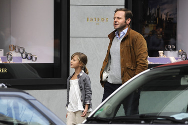 Emma Tiger Schweiger, Samuel Finzi