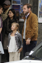 Emma Tiger Schweiger, Samuel Finzi