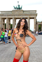 Micaela Schäfer Photocall zur Bundestagswahl, Berlin