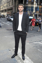 Liam Hemsworth läutet die NASDAQ Closing Bell, New York