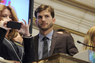 Ashton Kutcher Läutet die Eröffnungsglocke des NYSE, New York
