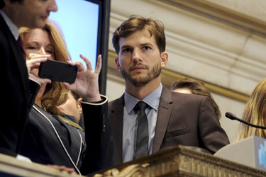 Ashton Kutcher Läutet die Eröffnungsglocke des NYSE, New York