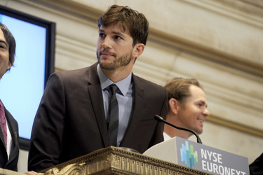 Ashton Kutcher Läutet die Eröffnungsglocke des NYSE, New York