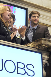 Ashton Kutcher Läutet die Eröffnungsglocke des NYSE, New York