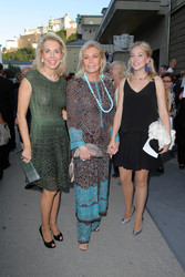 Gabriele Inaara Begum Aga Khan mit Mutter Renate Thyssen-Henne und Tochter Theresa Prinzessin von Leiningen
