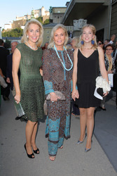 Gabriele Inaara Begum Aga Khan mit Mutter Renate Thyssen-Henne und Tochter Theresa Prinzessin von Leiningen