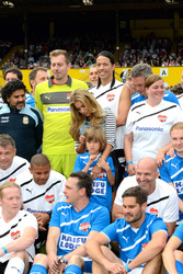 Jorge Gonzalez, Sylvie van der Vaart mit Sohn Damian van der Vaart und Mitspielern