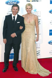 Valeria Mazza mit Begleitung
