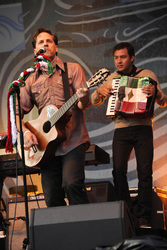 Joey Burns, Sergio Mendoza (Calexico)