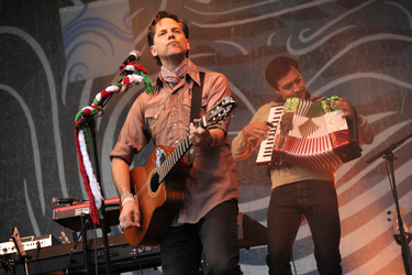 Joey Burns, Sergio Mendoza (Calexico)