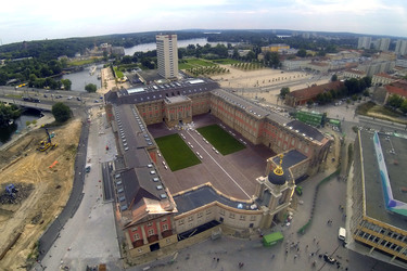 Luftaufnahmen vom Stadtschloss und der Nikolaikirche, Potsdam