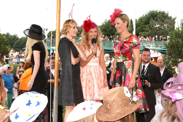 Mirja du Mont, Elna-Margret zu Bentheim, Katja Burkhard, Bettina Wulff