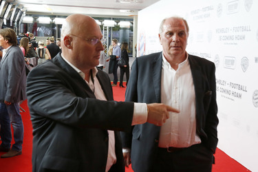 'Wembley - Football is coming hoam' Premiere, München