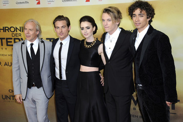 Harald Zwart, Kevin Zegers, Lily Collins, Jamie Campbell Bower, Robert Sheehan