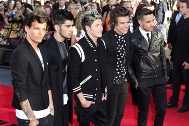 Louis Tomlinson, Zayn Malik, Niall Horan, Harry Styles, Liam Payne (One Direction)