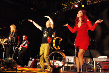 The B-52’s im Konzert, Berlin