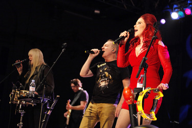 The B-52’s im Konzert, Berlin