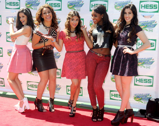 Camila Cabello, Dinah-Jane Hansen, Ally Brooke Hernandez, Normani Kordei Hamilton, Lauren Jauregui (Fifth Harmony)