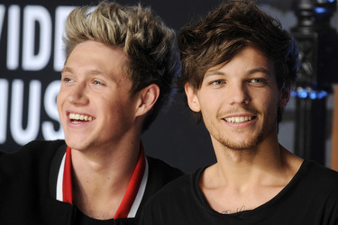 Niall Horan, Louis Tomlinson (One Direction)