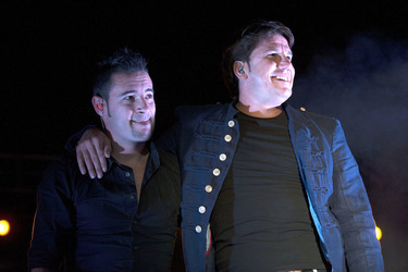 Andy & Lucas Perform in Alcala de Henares