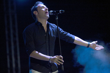 Andy & Lucas Perform in Alcala de Henares