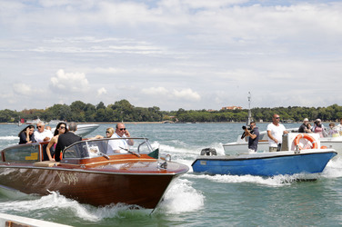Auf dem Weg zum 'Gravity' Photocall, Biennale 2013