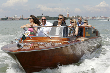 Auf dem Weg zum 'Gravity' Photocall, Biennale 2013