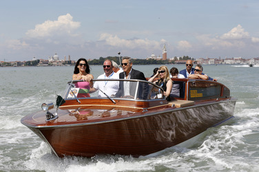 Auf dem Weg zum 'Gravity' Photocall, Biennale 2013