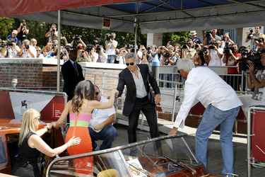 Auf dem Weg zum 'Gravity' Photocall, Biennale 2013