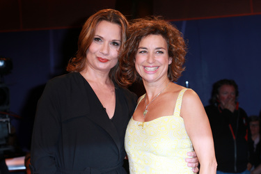 Jenny Jürgens, Isabel Varell