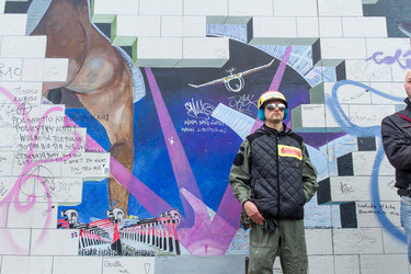 Roger Waters unterstützt den East Side Gallery Protest, Berlin