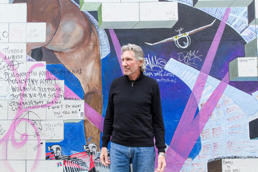 Roger Waters unterstützt den East Side Gallery Protest, Berlin