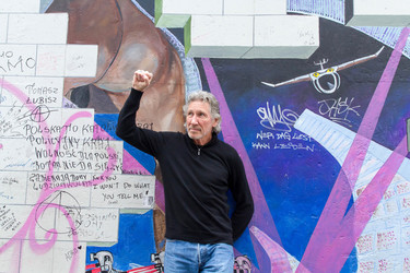 Roger Waters unterstützt den East Side Gallery Protest, Berlin