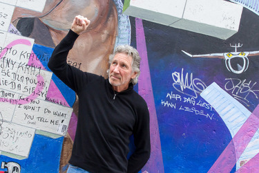 Roger Waters unterstützt den East Side Gallery Protest, Berlin