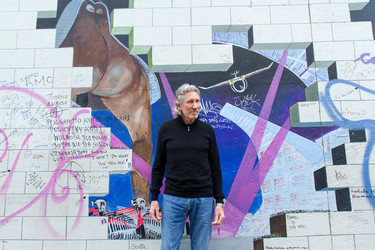 Roger Waters unterstützt den East Side Gallery Protest, Berlin