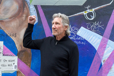 Roger Waters unterstützt den East Side Gallery Protest, Berlin