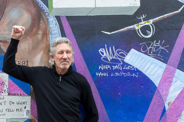 Roger Waters unterstützt den East Side Gallery Protest, Berlin